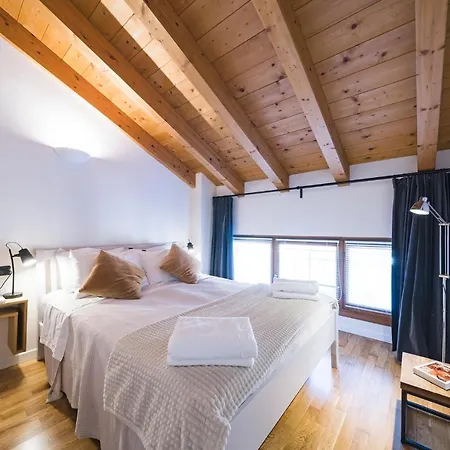 Casa Agatha Lenno- Luxury Air Conditioned Village By Italian Apartment