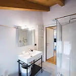 Apartamento Casa Agatha Lenno- Luxury Air Conditioned Village By Italian