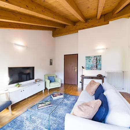 Casa Agatha Lenno- Luxury Air Conditioned Village By Italian Apartamento