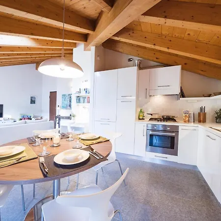 דירה Casa Agatha Lenno- Luxury Air Conditioned Village By Italian לנו