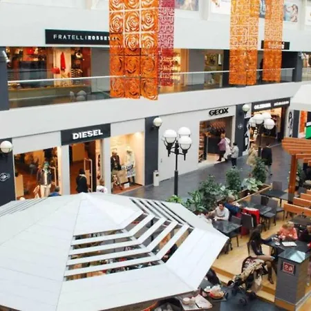 Casa Agatha Lenno- Luxury Air Conditioned Village By Italian