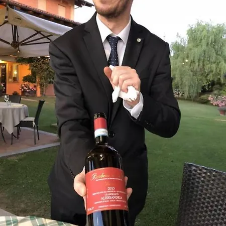 Casa Agatha Lenno- Luxury Air Conditioned Village By Italian לנו